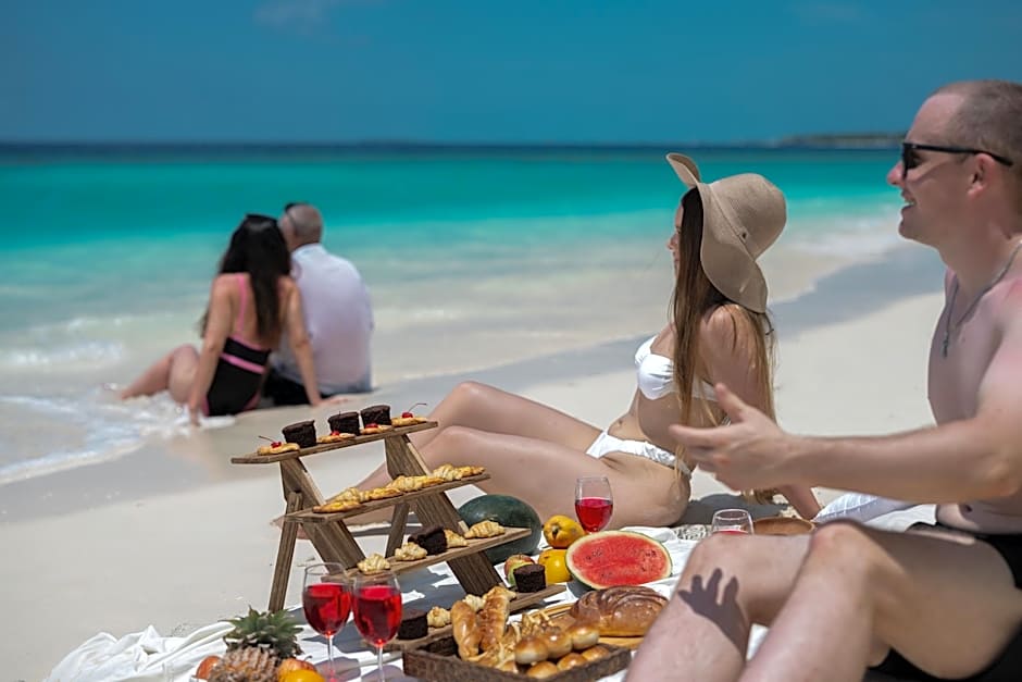 Swarn by Hawks Hotel Kamadhoo Baa Atoll