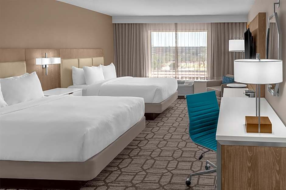 DoubleTree by Hilton Lubbock - University Area