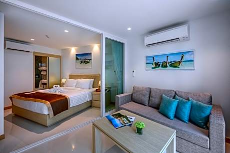 One Bedroom Suite Pool Access