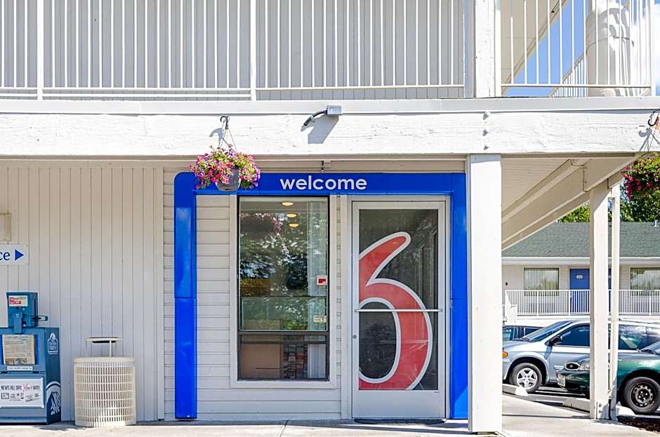 Motel 6-Tacoma, WA - South