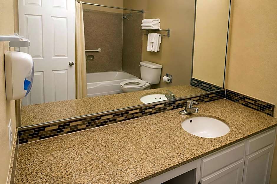 Plantation Oaks Suites & Inn Millington