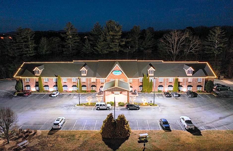 Mountain Inn & Suites Flat Rock