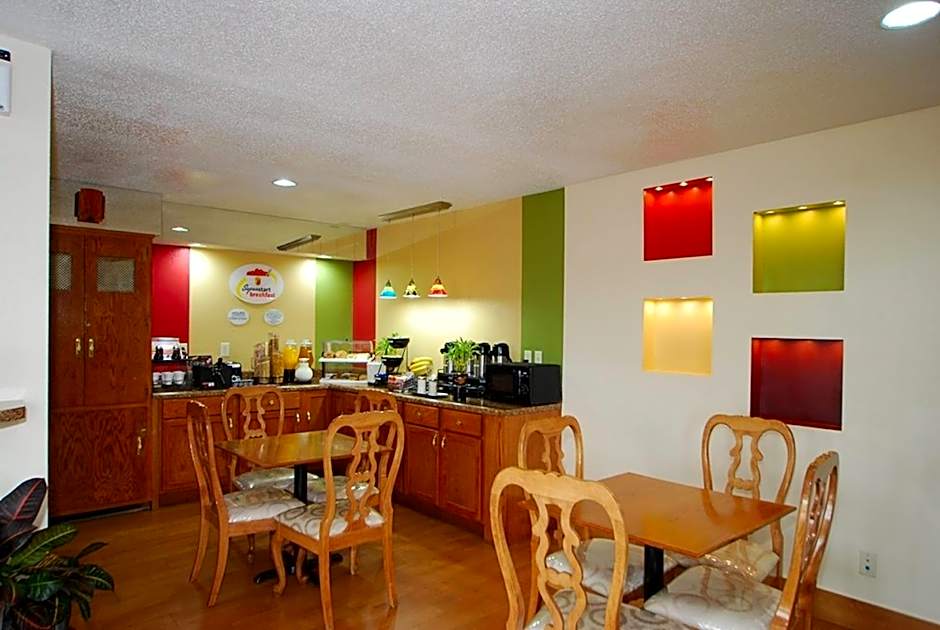 Super 8 by Wyndham Anderson/Clemson Area