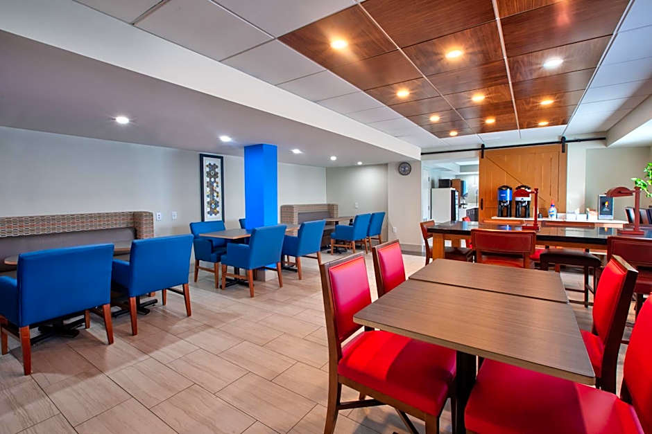 Holiday Inn Express Fairfax-Arlington Boulevard By IHG