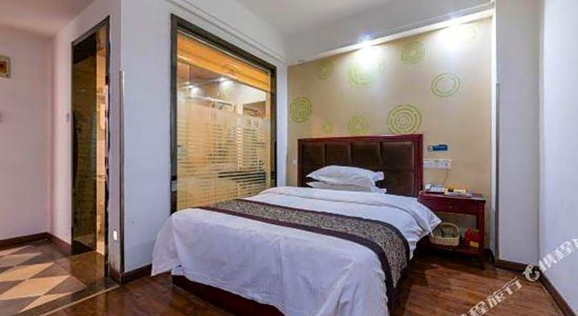 GreenTree Inn Yancheng Dongtai Railway Station Beihai East Road Express Hotel