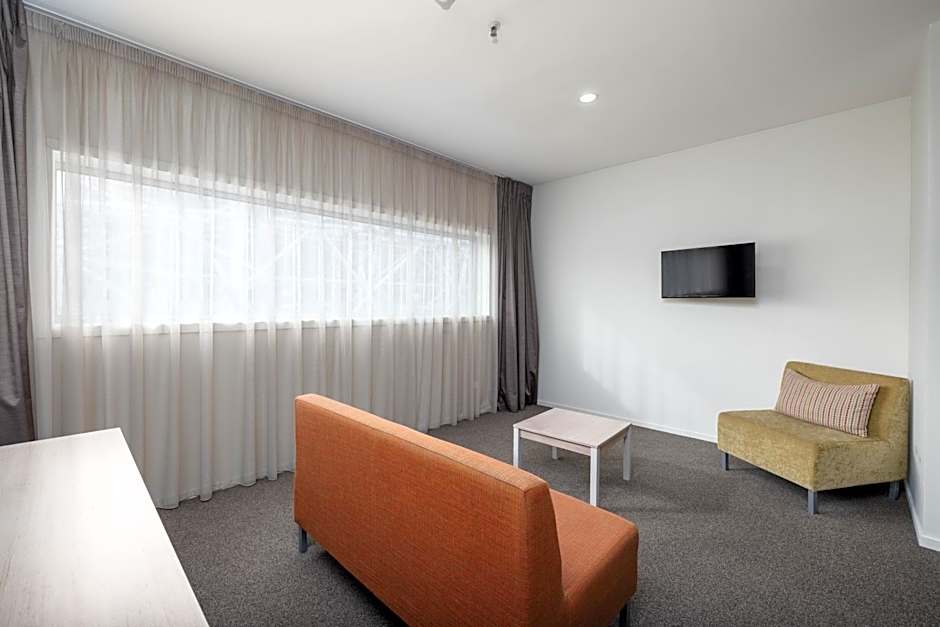 Ramada Suites by Wyndham Christchurch City