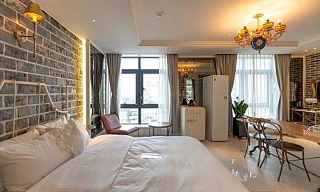 Suite Double BF PKG