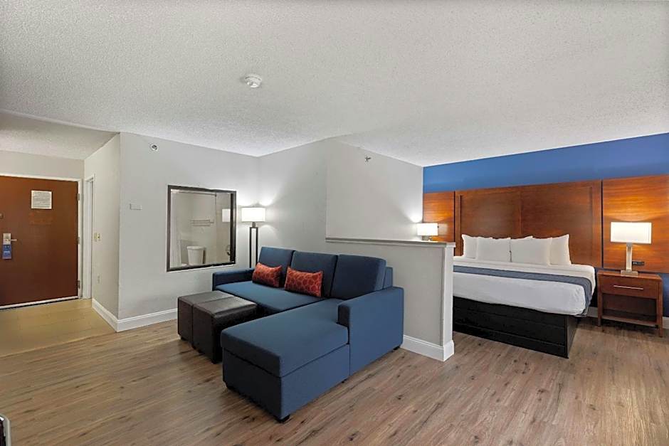Comfort Inn & Suites St. Louis-Hazelwood