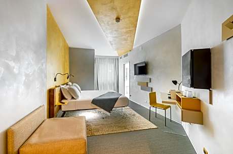 Deluxe Superior Room