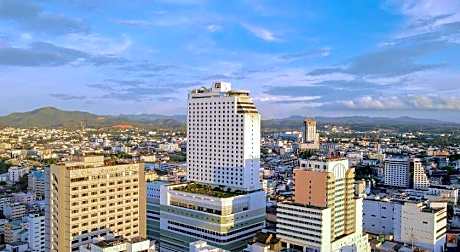 Lee Gardens Plaza Hotel (SHA Extra Plus)