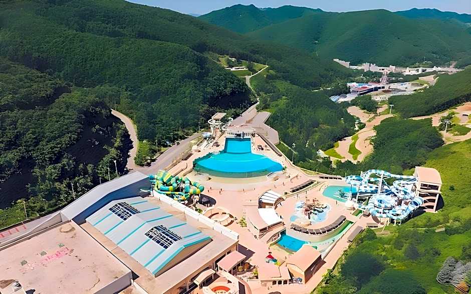 High1 Palace Hotel & CC (High1 Hotel&CC)