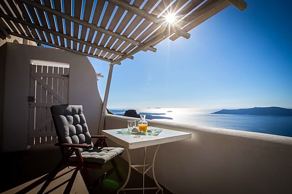 Afroessa Hotel by Caldera Houses