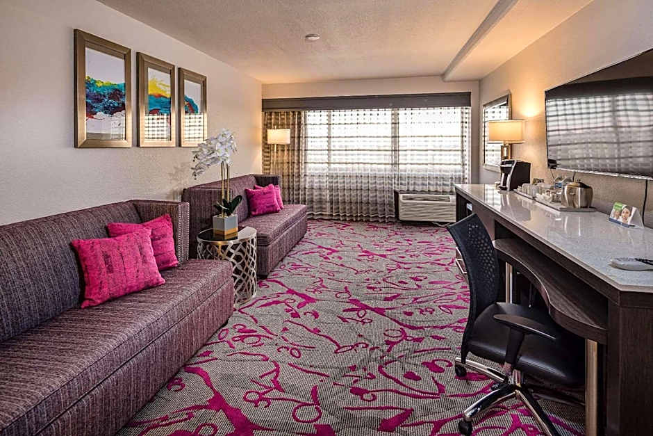 Radisson Hotel Oakland Airport – Oakland, CA