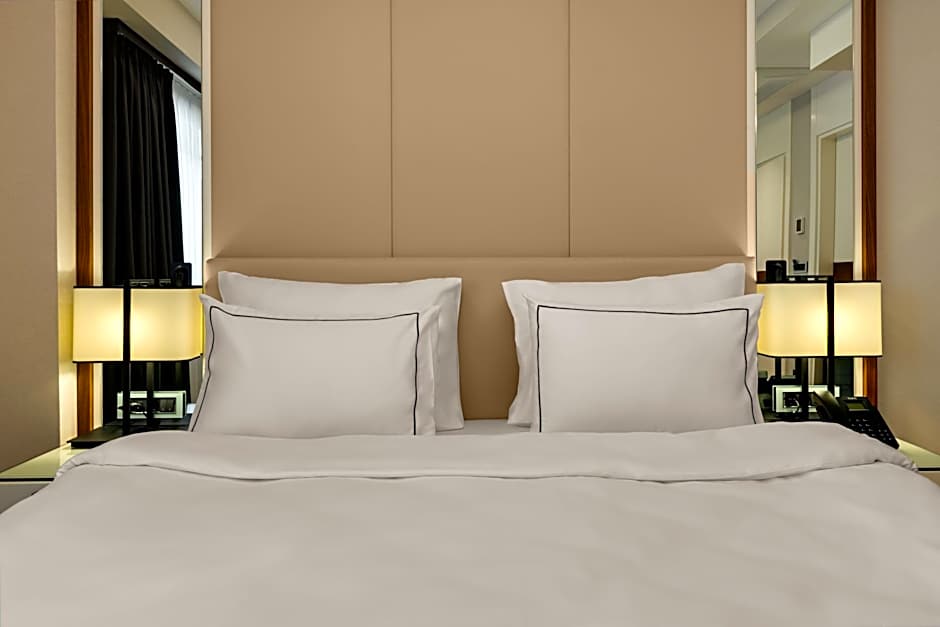 Gleam Collection Hotel