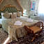 Friendly Venice Suites