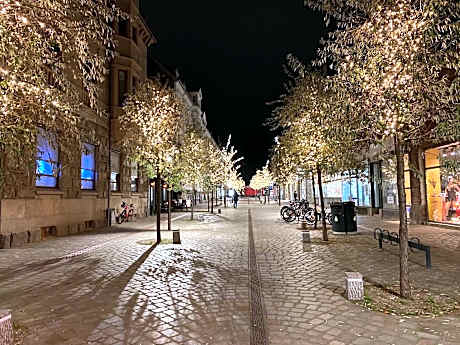 Studio Apartment with One Double Bed