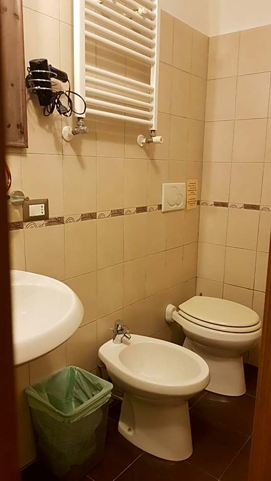 Aurelia Garden Gold B&B