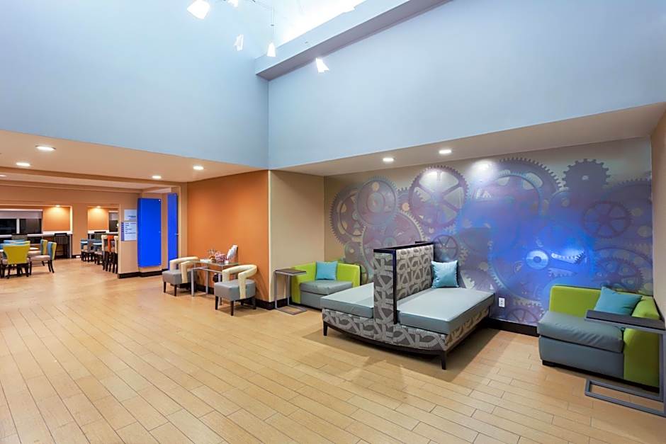 Holiday Inn Express Hotel & Suites Mebane By IHG