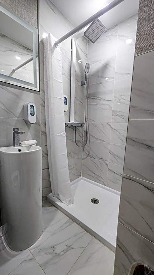 Hotel Fuego Bronx BRAND NEW