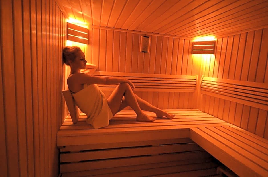 Hotel Dworek nad Regą