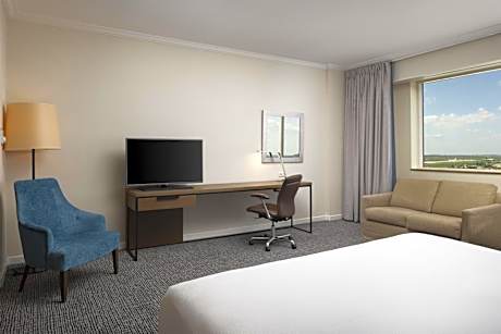 Deluxe Family King Room