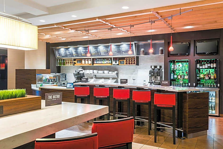 Courtyard by Marriott Milwaukee Downtown