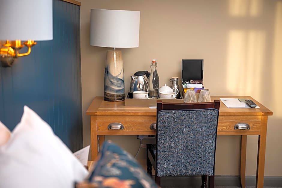 Riverside Hotel by Chef & Brewer Collection