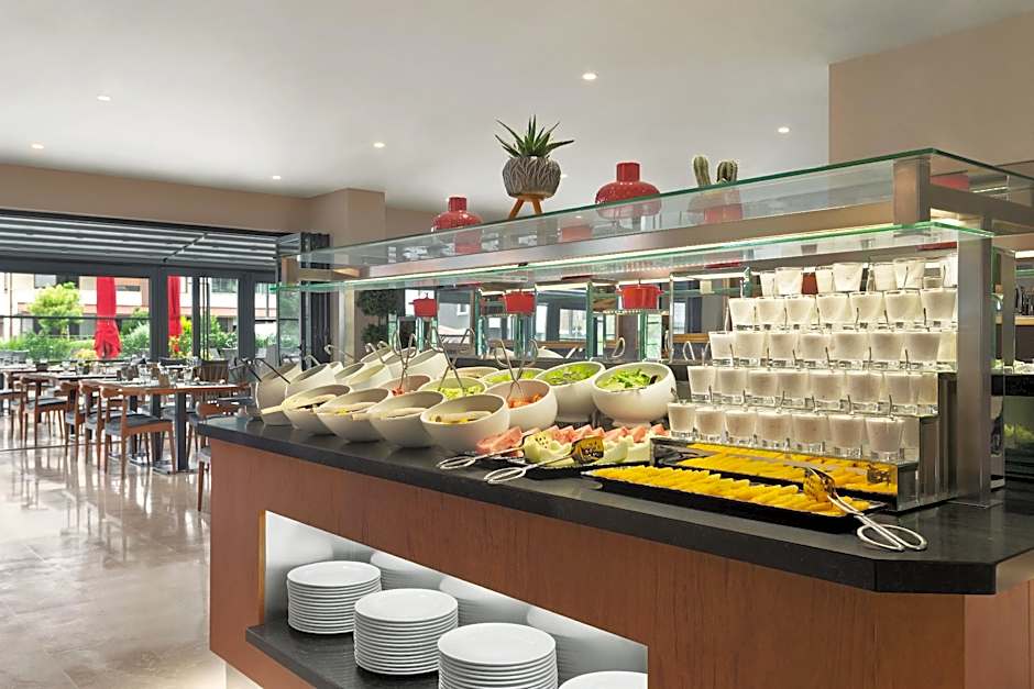 Ramada by Wyndham Izmir Aliaga