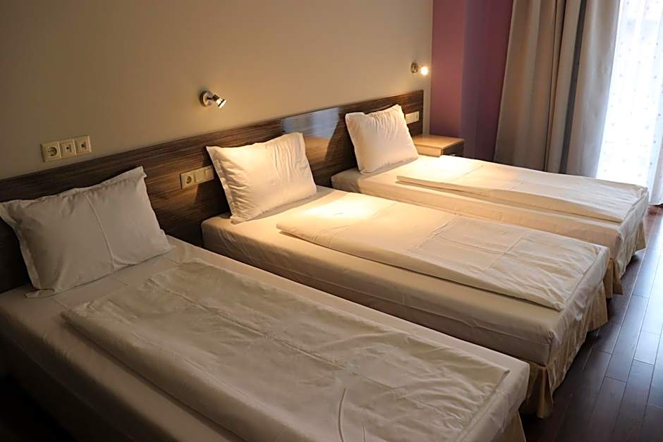 Roots Hotel and Wine Bar