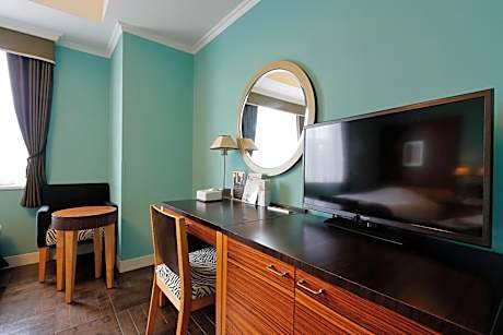 Standard Twin Room - Non-Smoking