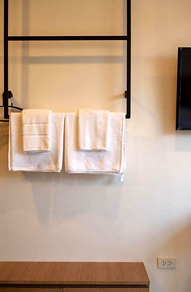 Kata Beach Poshtel Phuket