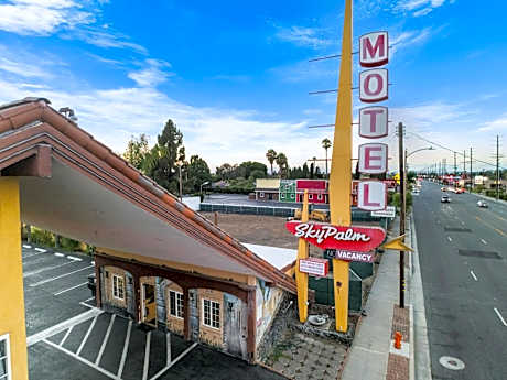 Sky Palm Motel - Orange