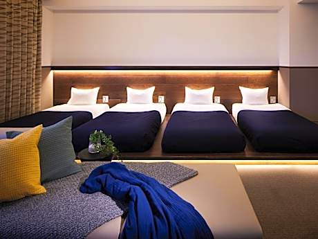 Deluxe Family Suite