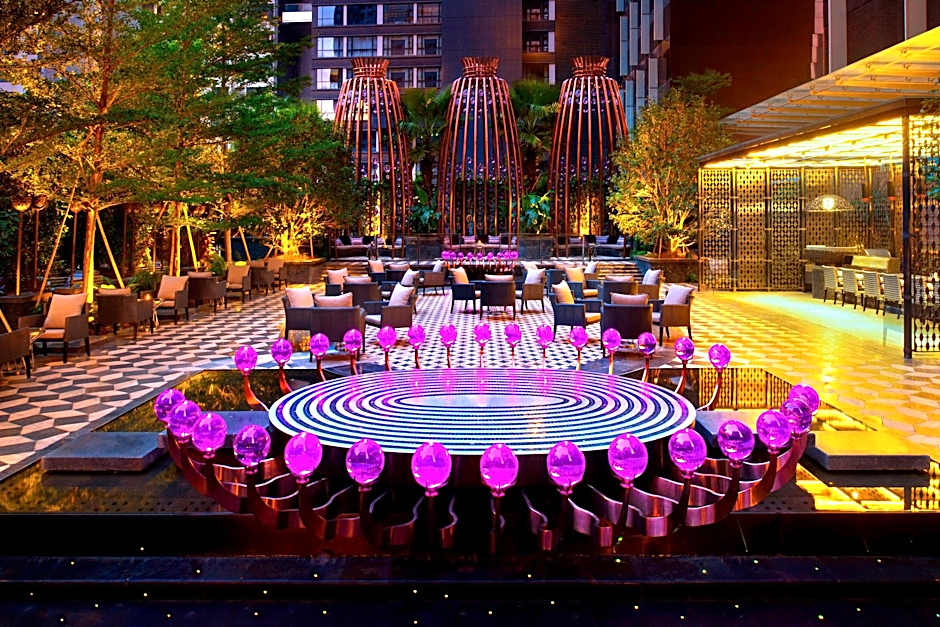 W Guangzhou
