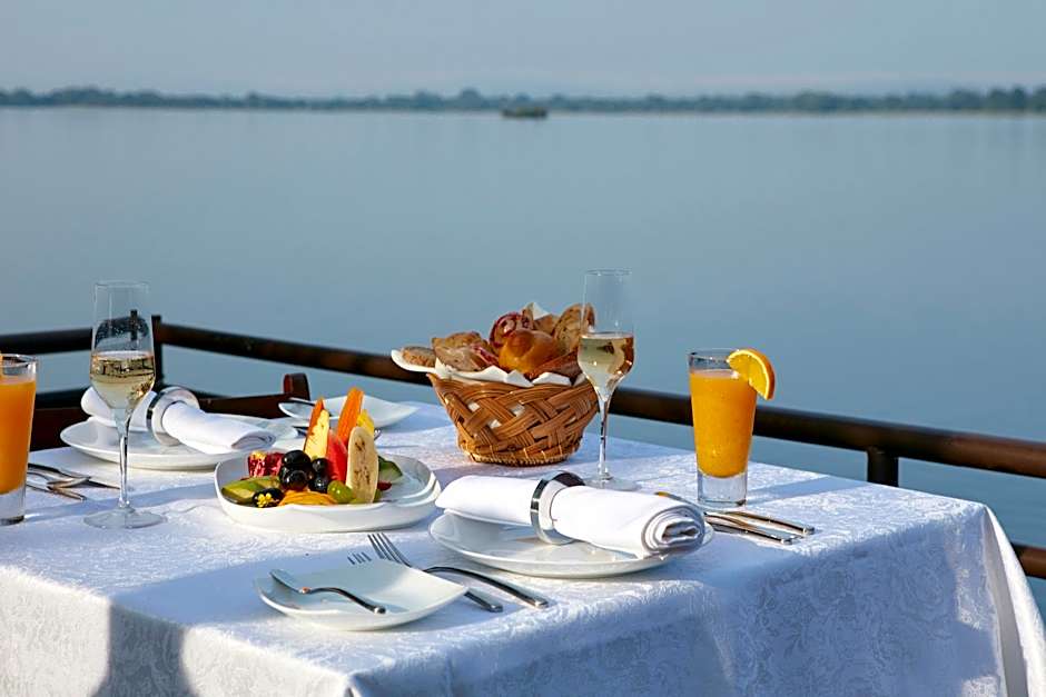 Ekho Lake House Polonnaruwa