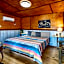 The Historic Leakey Inn