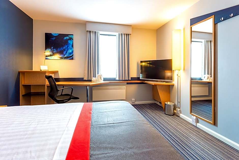 Holiday Inn Express Perth By IHG