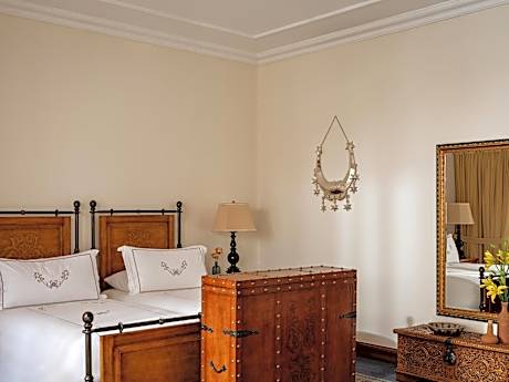 Deluxe Studio Suite with City View
