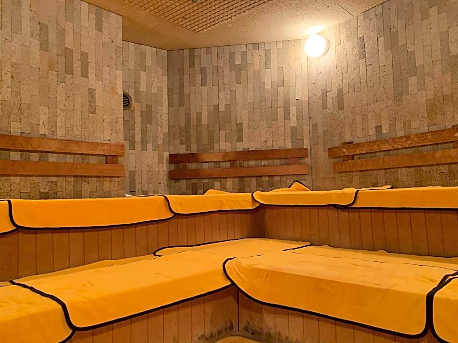 Funabashi Grand Sauna and Capsule Hotel