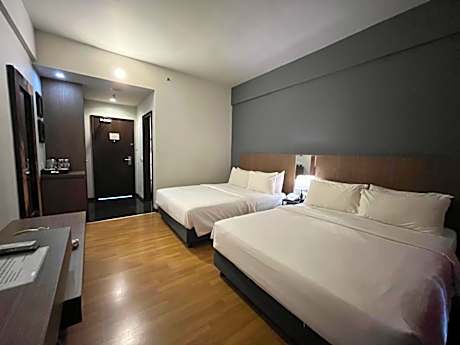 Premier (2 Queen Beds)