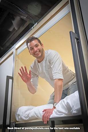 Private Sleeping Pod - Upper Pod