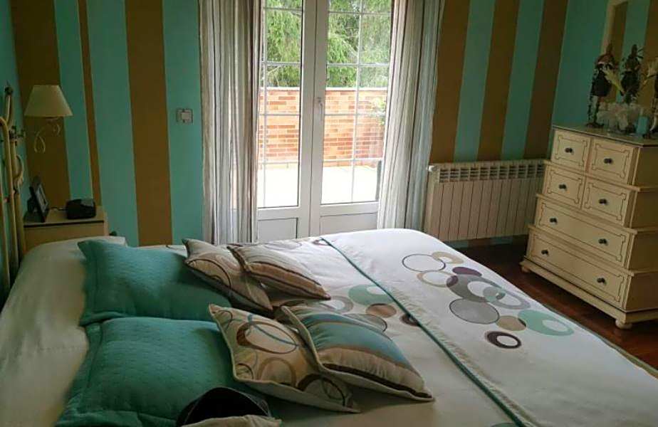 Alojamientos Marte habitacion con baño