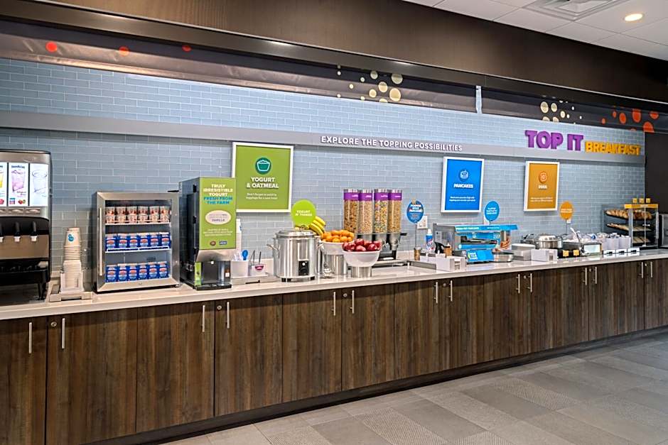 Tru by Hilton Miramar