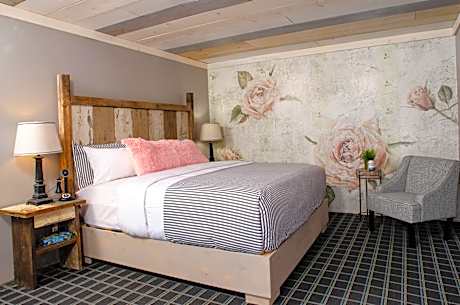 Vintage Block Inn & Suites