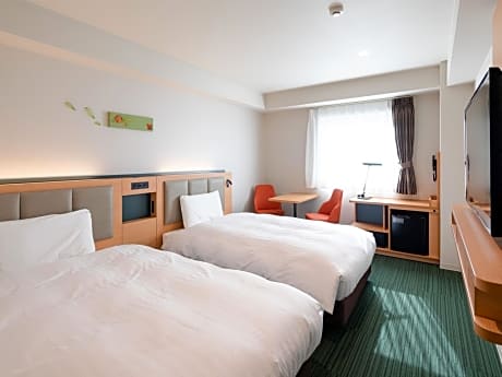 Twin Room - Non-Smoking