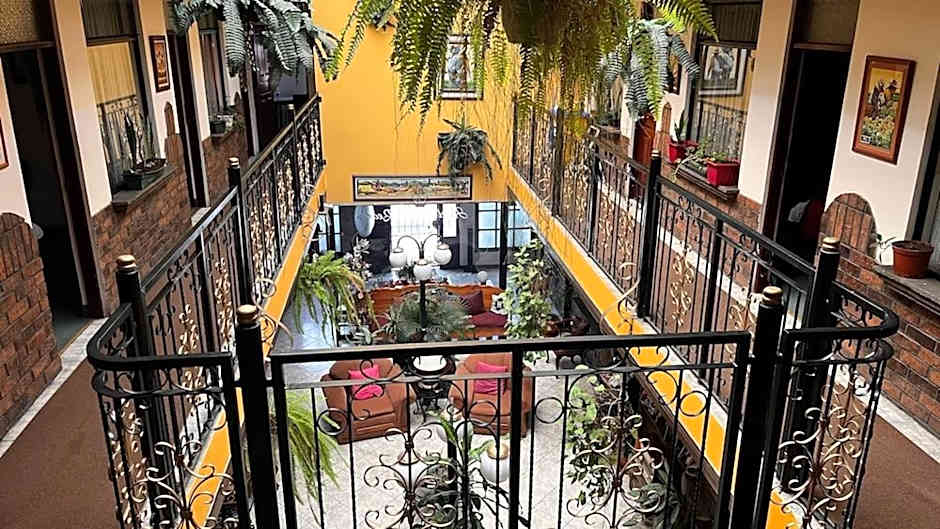 Hotel Amón Real