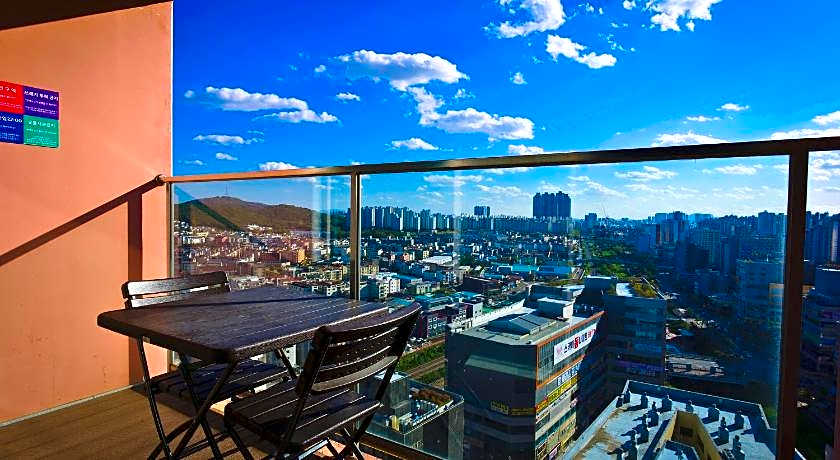 Paju Khills the terrace