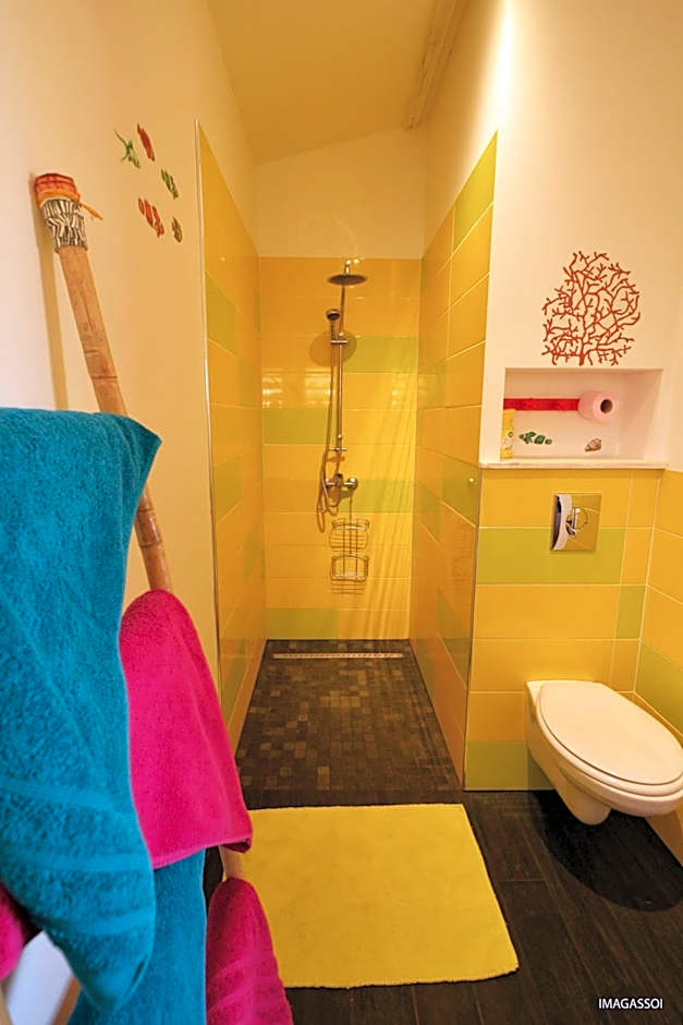 Poz Lagon - chambre d'hôtes - Bungalow pour 2 personnes - Jacuzzi privatif - petit déjeuner - Vue sur le lagon