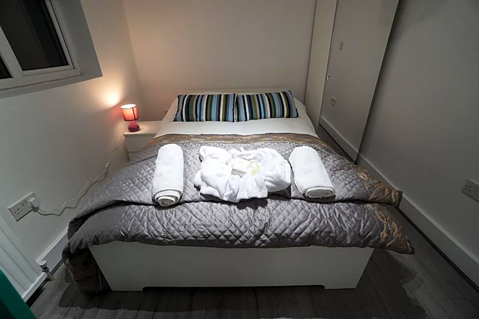 London Queens Apartments