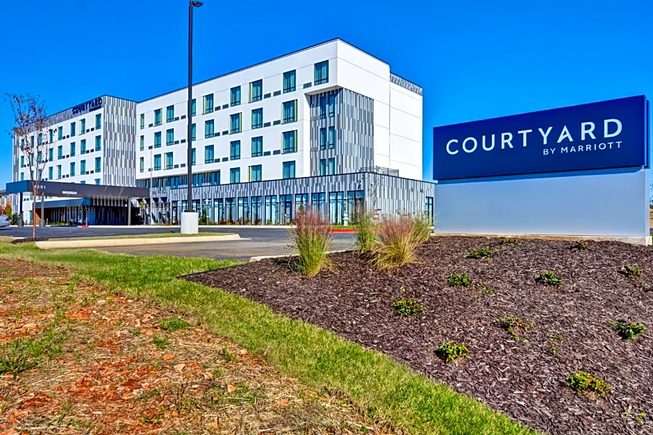 Courtyard by Marriott Bentonville Rogers Promenade